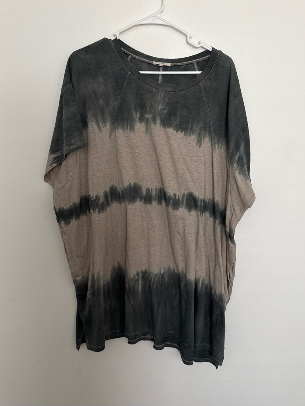 easel Oversized Short Sleeve Tee in Taupe & Black Tie-Dye